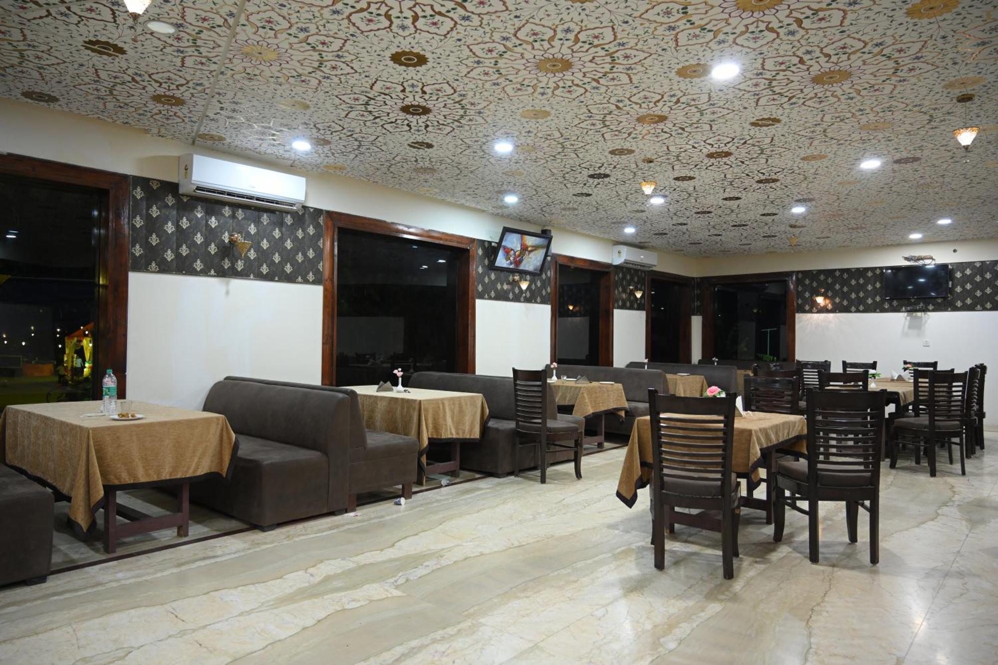 Orchha Club And Resort - Ocr Экстерьер фото